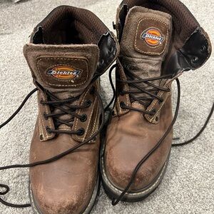 Dickies Men's Rugged Brown Lace-Up Boots